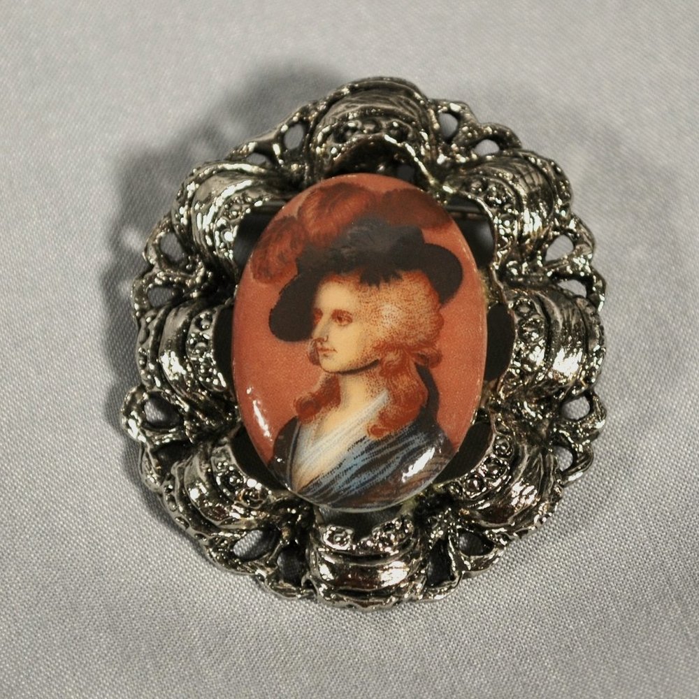 Vintage Brooch 17th Century Male Plume Hat in Silver Tone Ribbon Metal Setting